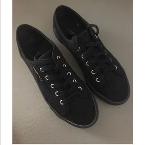 H&M Platform Black Sneakers, Size 7 👟